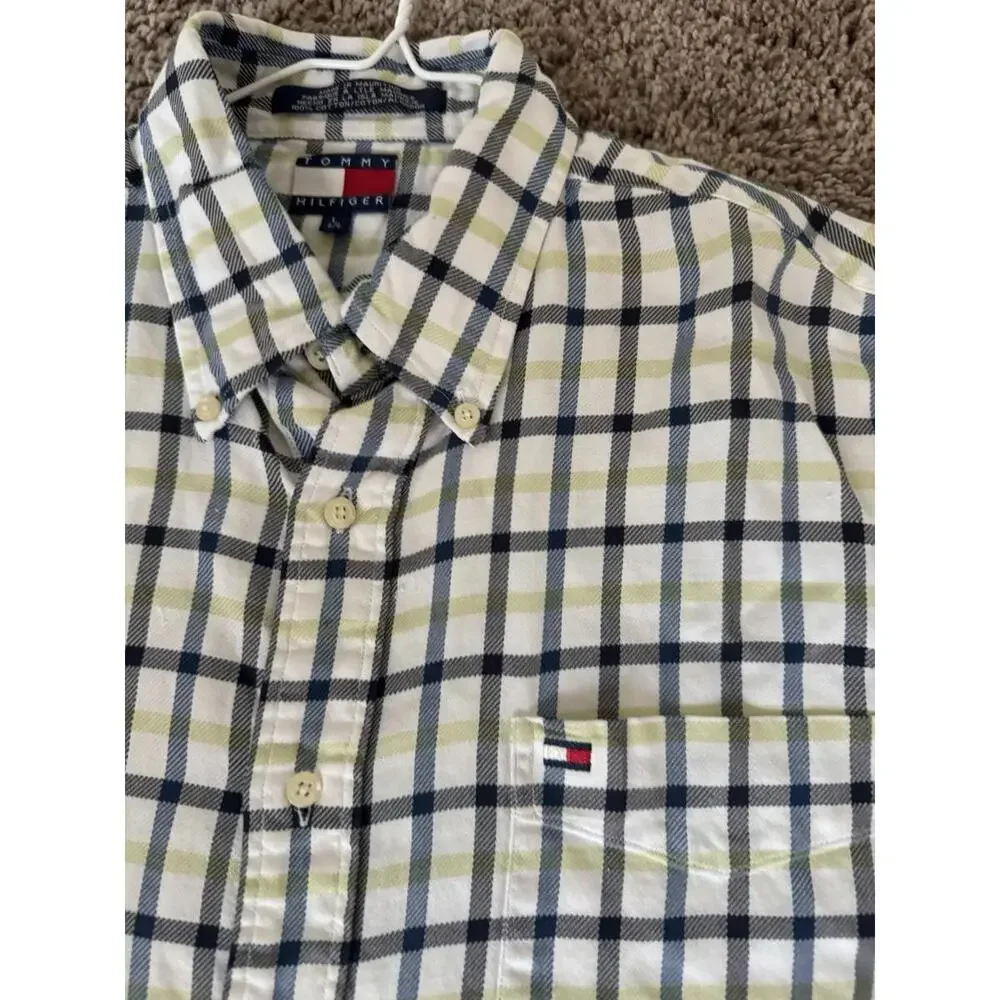 Tommy Hilfiger Button-Down Short Sleeve Shirt with Pocket - White‎ with Stripes